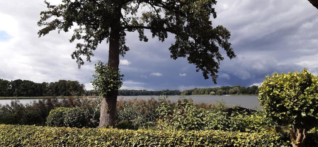 Bungalow Idylle Am See 诺伊鲁平 外观 照片