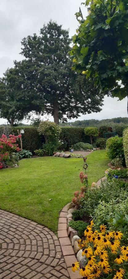 Bungalow Idylle Am See 诺伊鲁平 外观 照片