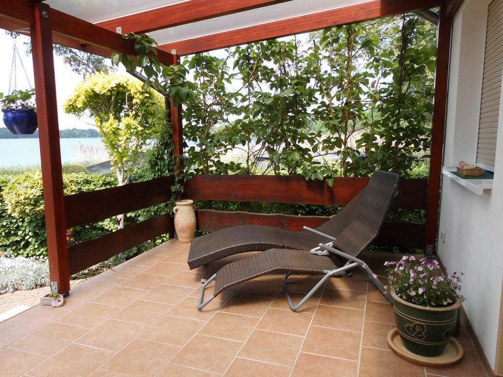 Bungalow Idylle Am See 诺伊鲁平 外观 照片